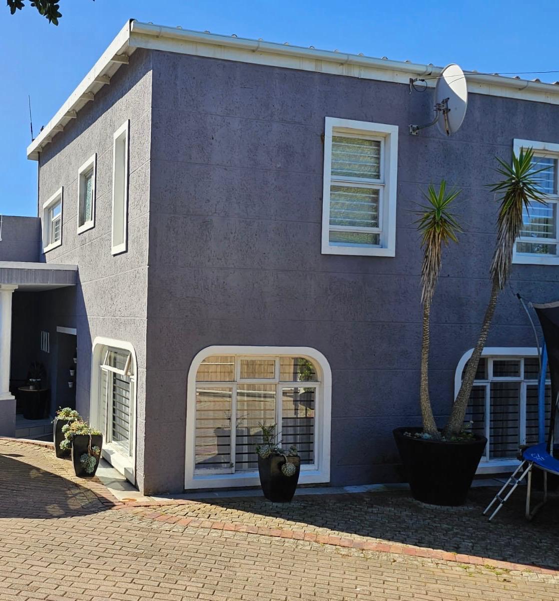 4 Bedroom Property for Sale in Linkside Western Cape